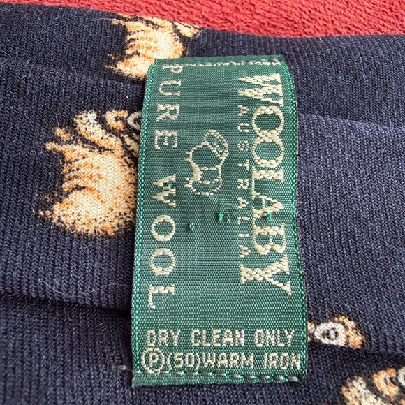 Unique Woolaby Necktie Pure Wool, Made in Australia Novelty Design Rams Sheep - Picture 9 of 9